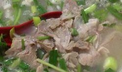 羊汤店卫生情况差视频爆料,卫生状况堪忧，食客健康谁来保障？